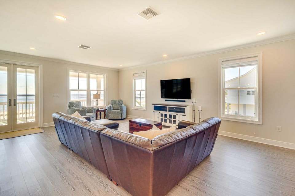 Walk to Beach: Oceanfront Home w/ Outdoor Kitchen House in Waveland