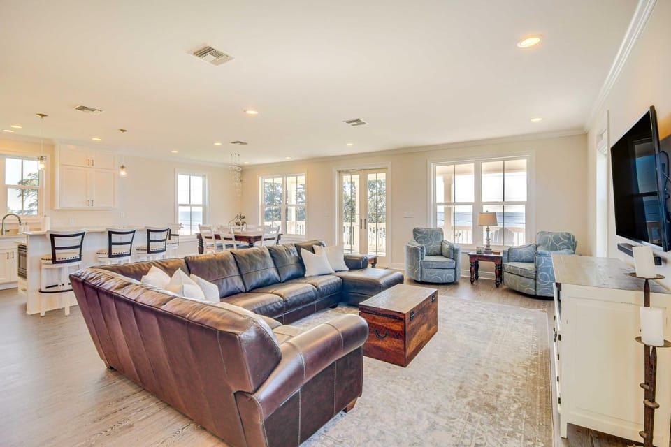 Walk to Beach: Oceanfront Home w/ Outdoor Kitchen House in Waveland