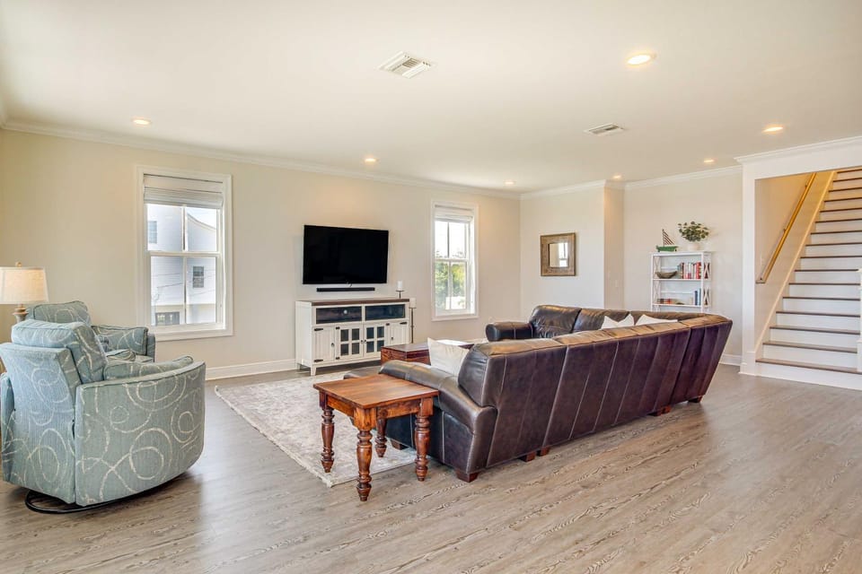 Walk to Beach: Oceanfront Home w/ Outdoor Kitchen House in Waveland