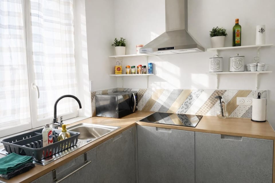 Kitchen or kitchenette, stove