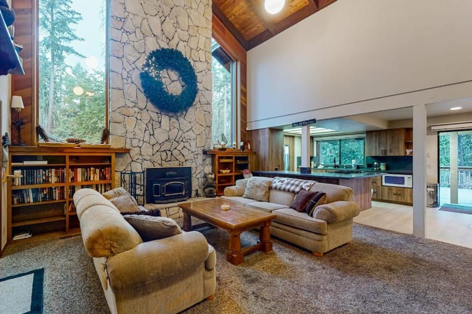Tranquil Pines Retreat House in Shaver Lake