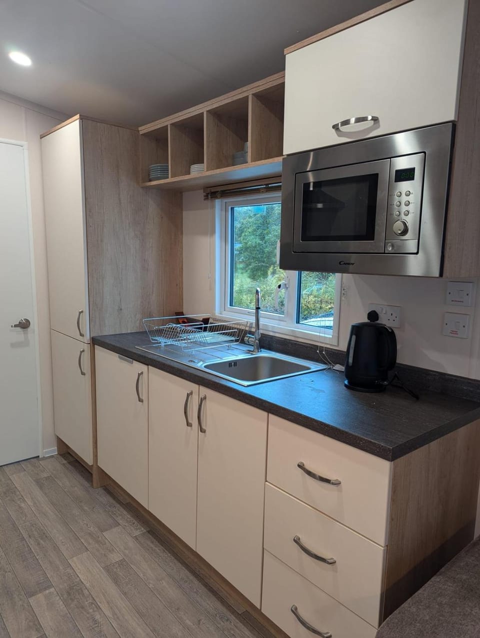 Kitchen or kitchenette, pet friendly