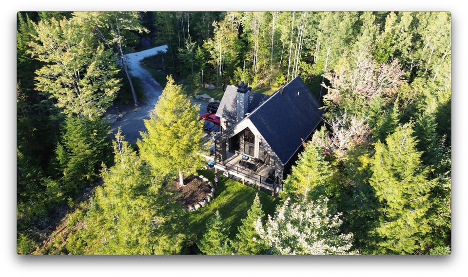 Le Mitik Tremblant - SPA - LACS - PLAGES - JEUX Chalet in Ontario