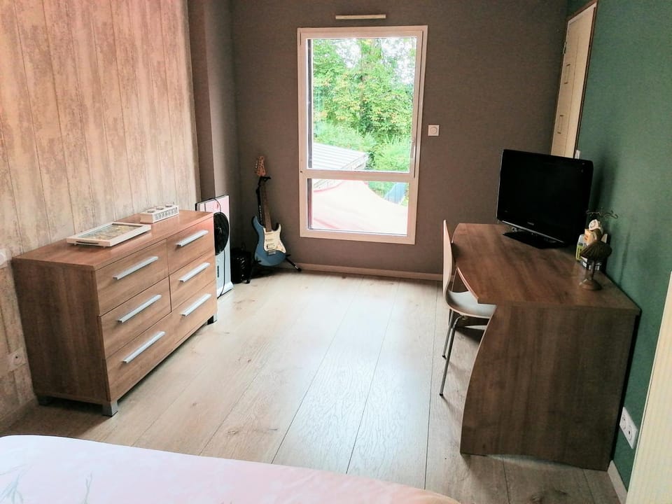 TV and multimedia, Photo of the whole room