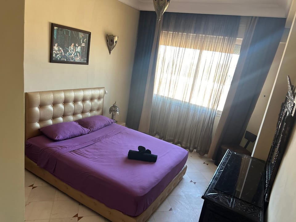Magnifique appartement 2 chambres et piscine de standing Apartment in Marrakesh