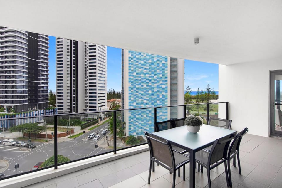 Sierra Grand Spacious 3 Bedroom Apartment - CoastHM Apartment in Gold Coast