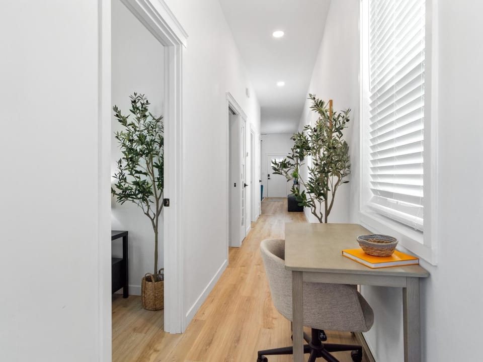 Uptown Haven Walkable Home with Bikes and Firepit near Downtown House in Evansville