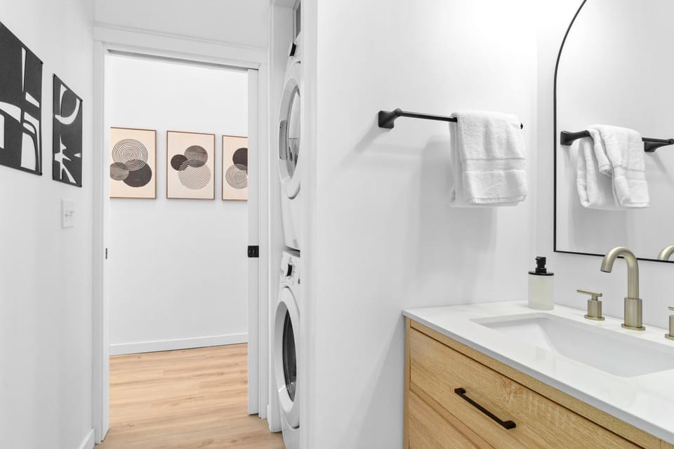 Uptown Haven Walkable Home with Bikes and Firepit near Downtown House in Evansville