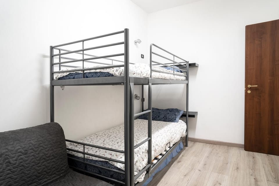 Bed, Photo of the whole room, Bedroom, bunk bed