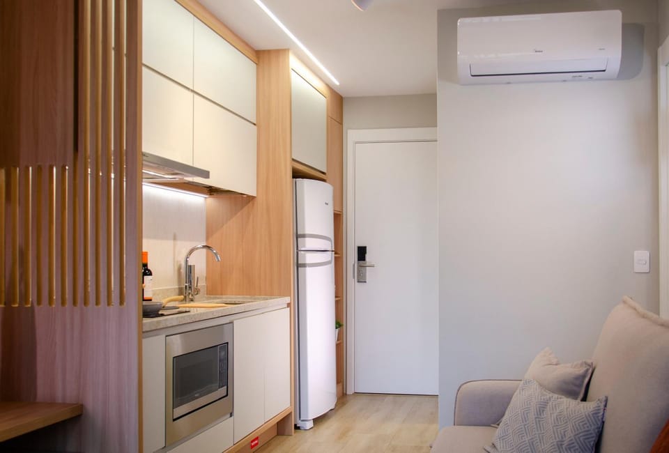 Kitchen or kitchenette, oven