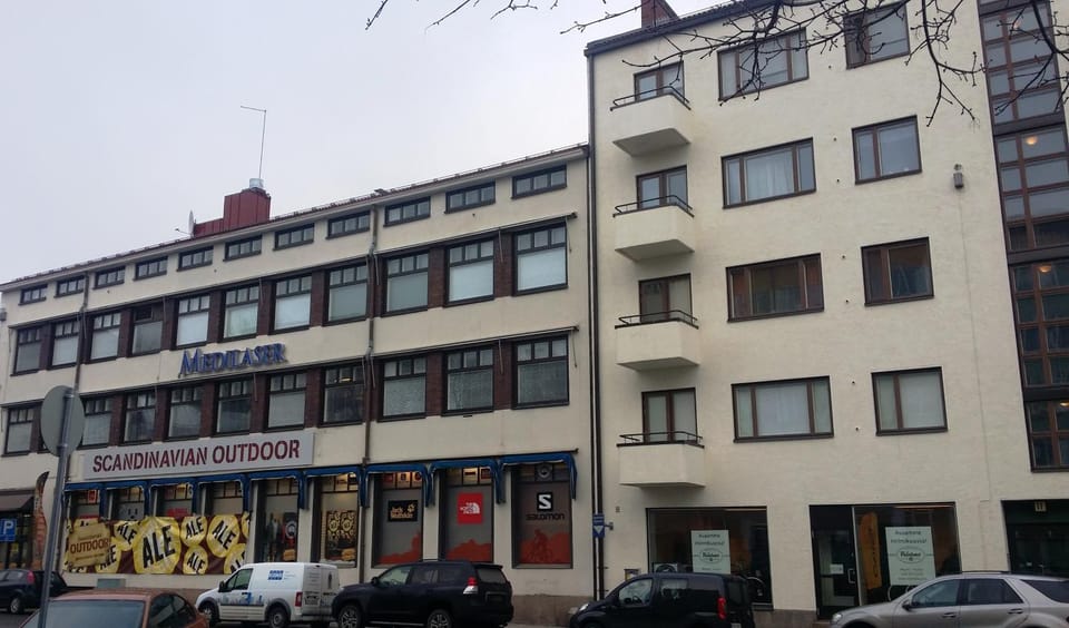 Facade/entrance