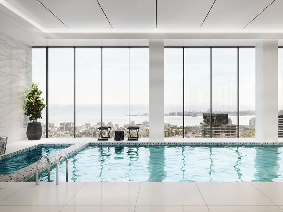 Lv61 SkyHigh CityView Comfort Cozy 1BR Retreat Apartment in Melbourne