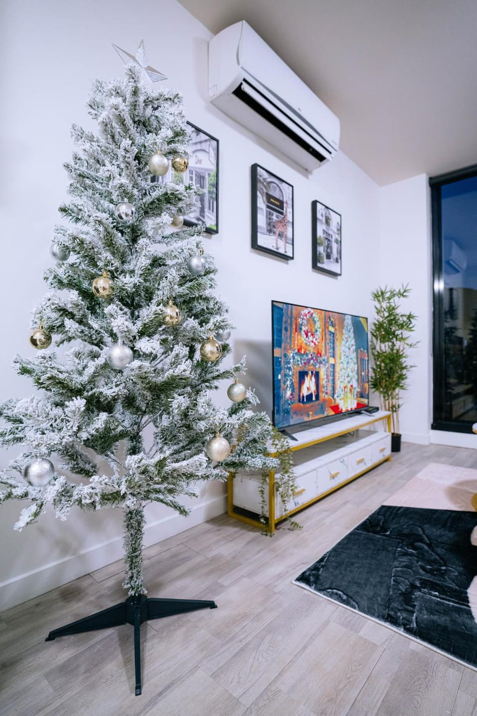 Lv61 SkyHigh CityView Comfort Cozy 1BR Retreat Apartment in Melbourne