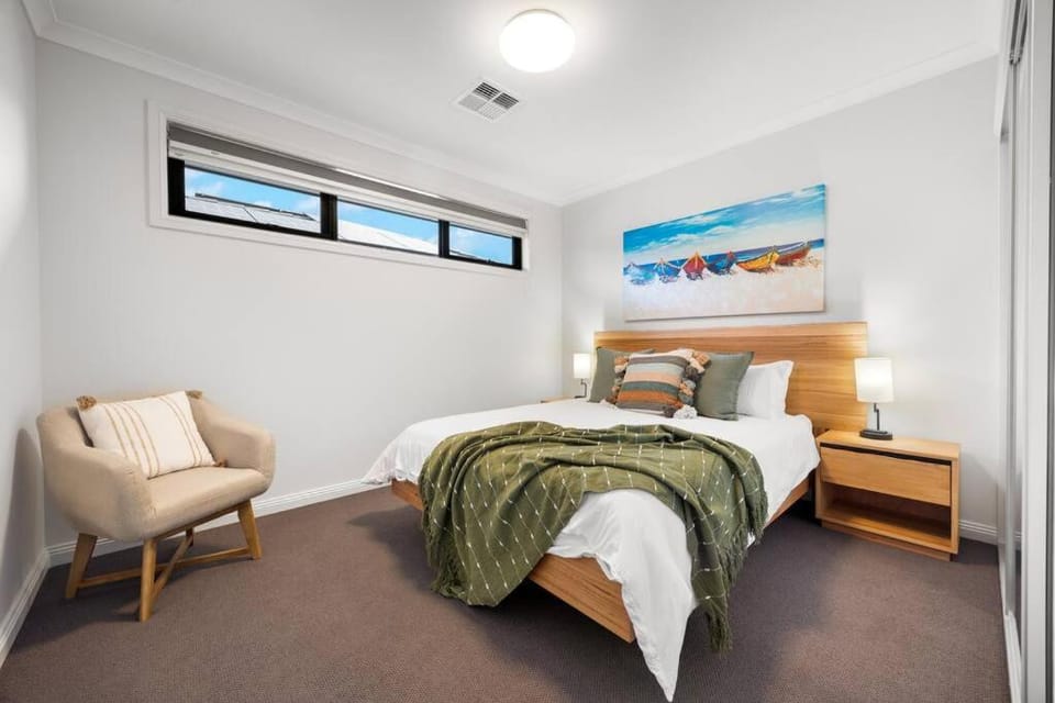 Twin Paradise - Family Beach Escape in Two Homes House in Adelaide