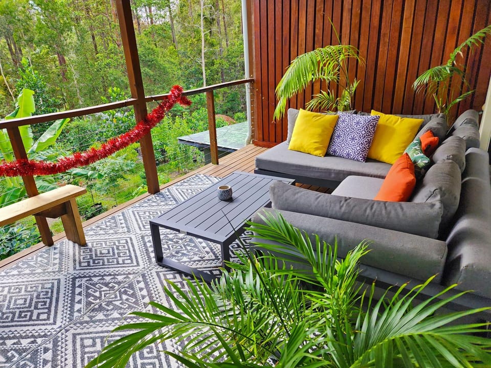 Patio, View (from property/room), Balcony/Terrace, Seating area, Garden view