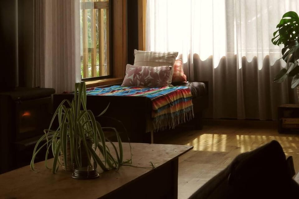 Henry's Dream - Holiday Home at Sheepwash Point House in South Bruny