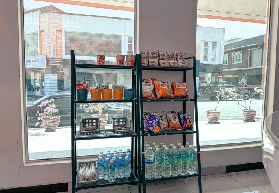 Lobby or reception, Food and drinks