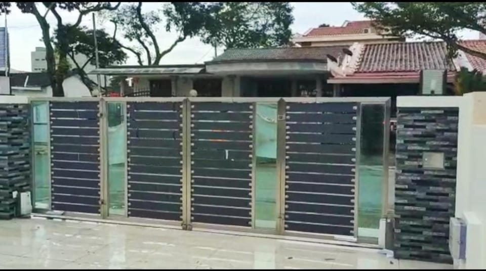 Penang Georgetown Jelutong Luxury House 1-12Pax House in George Town