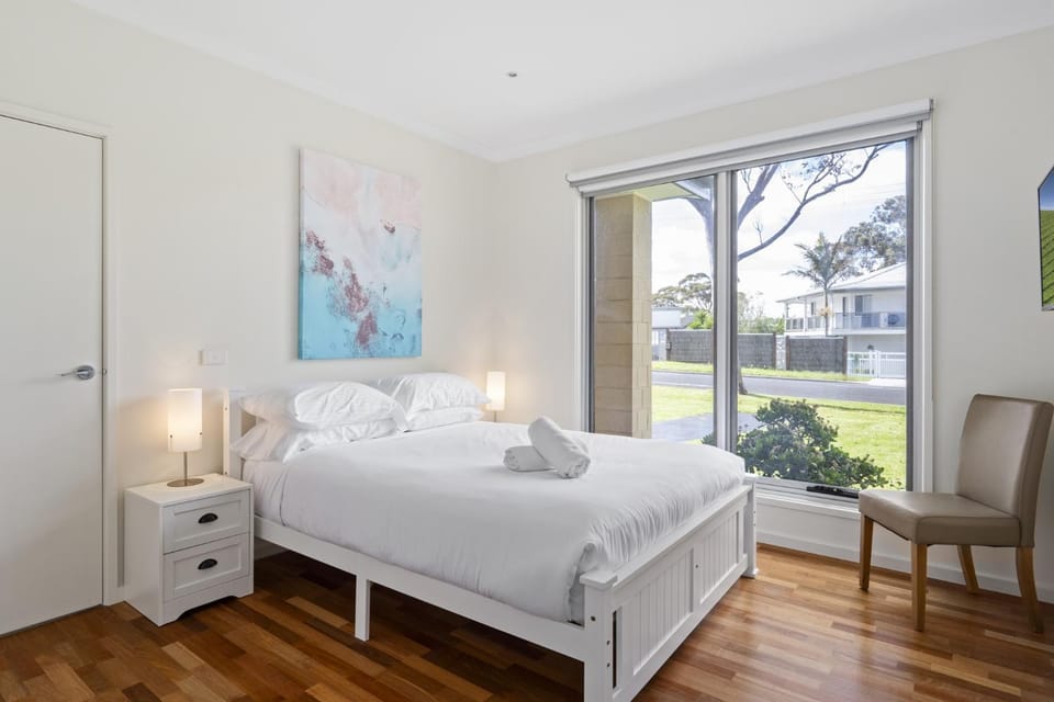 Seaside 3-Bed Home Direct Beach Access House in Dromana