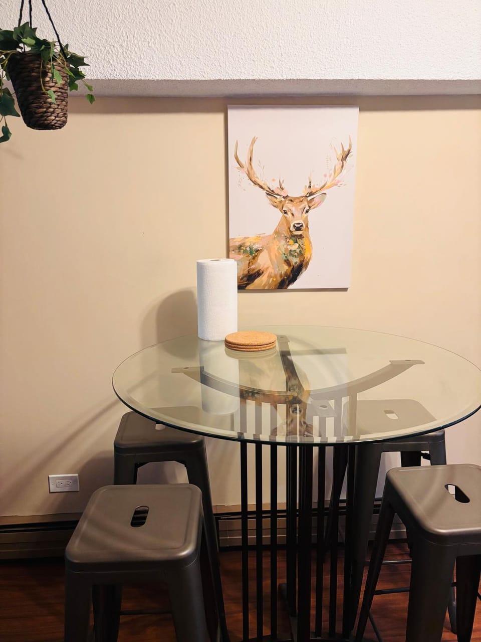 5th Floor Cozy 1-Bedroom Condo with Parking Apartment in Calgary