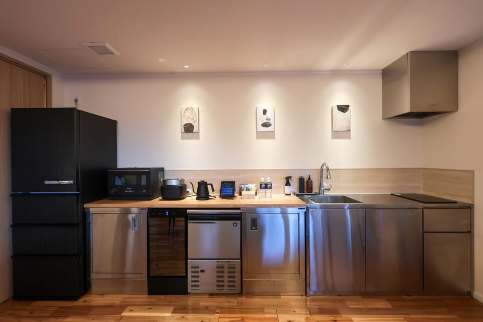 Kitchen or kitchenette, kitchen