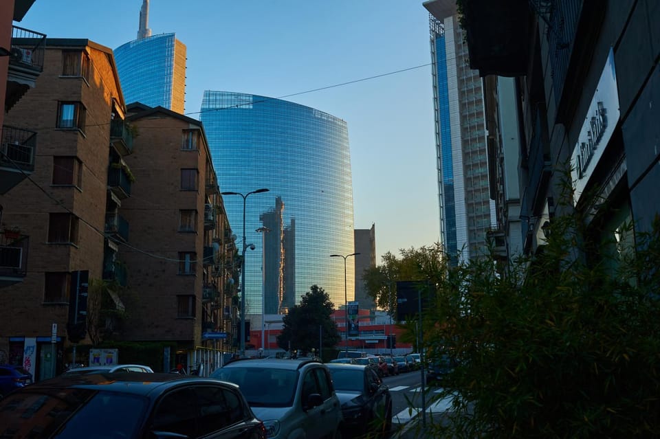 Day, Neighbourhood, City view, Street view, Location