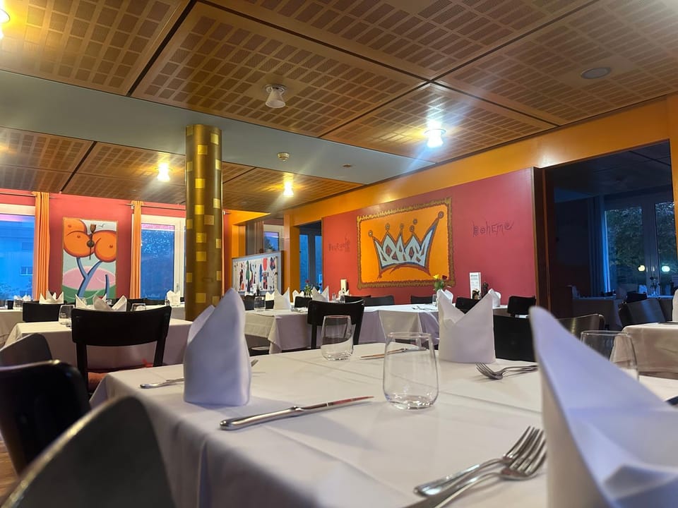 Restaurant/places to eat, Banquet/Function facilities
