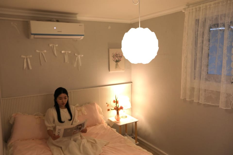 People, Decorative detail, Decorative detail, Guests, air conditioner