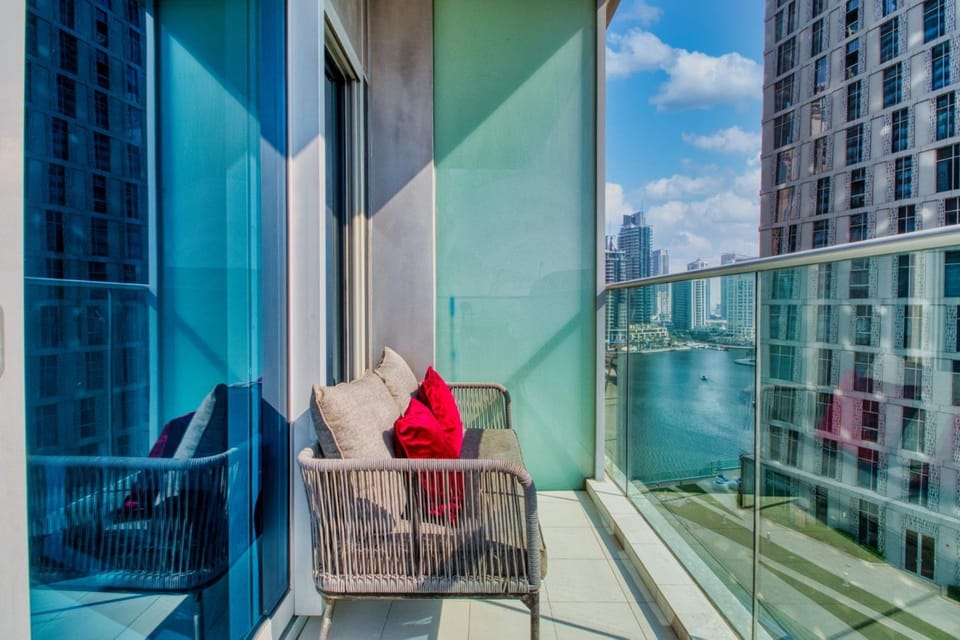 The Smart Concierge - Damac Heights Apartment in Dubai
