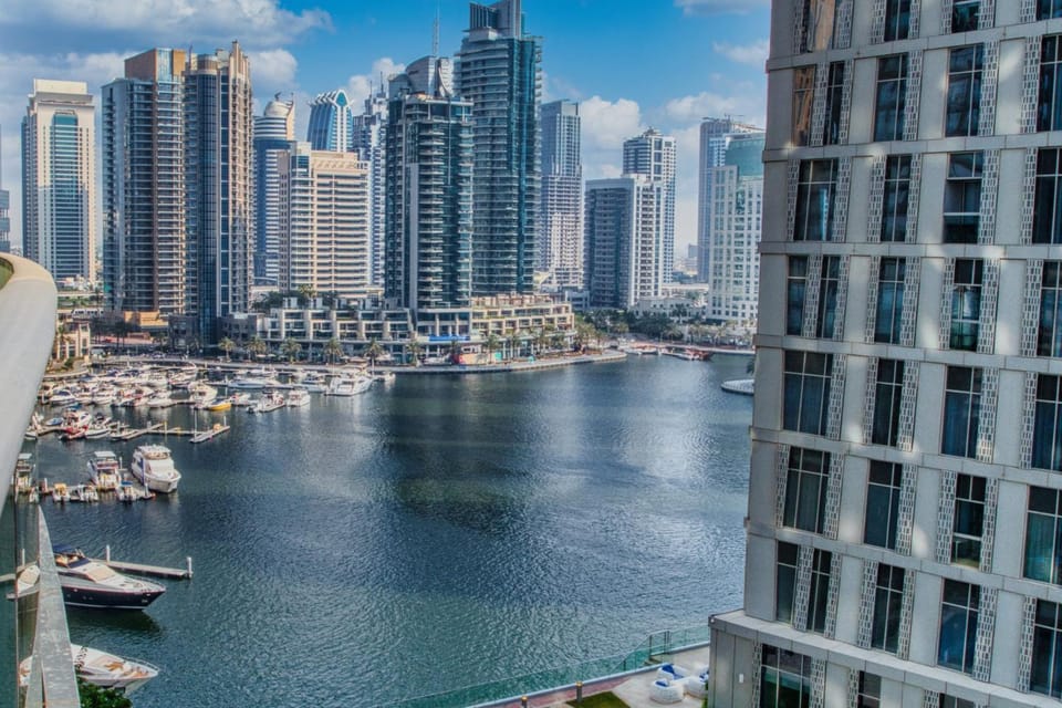The Smart Concierge - Damac Heights Apartment in Dubai
