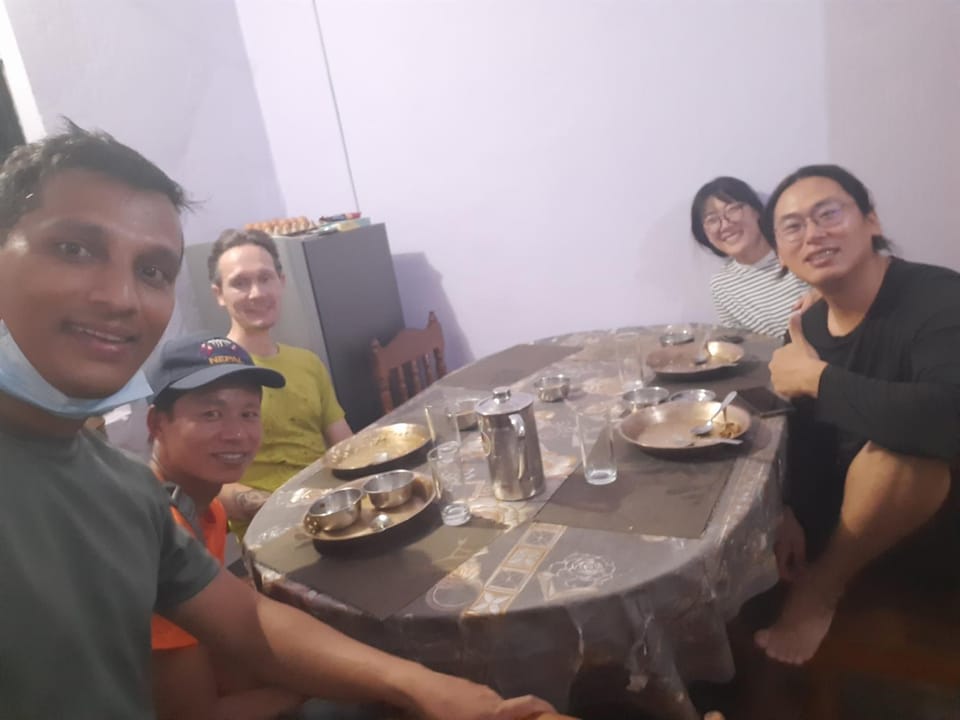 Restaurant/places to eat, Food and drinks
