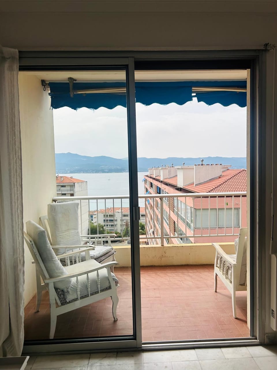 T2 vue mer à 8 min du centre ville d'Ajaccio et 1 min des plages Apartment in Ajaccio