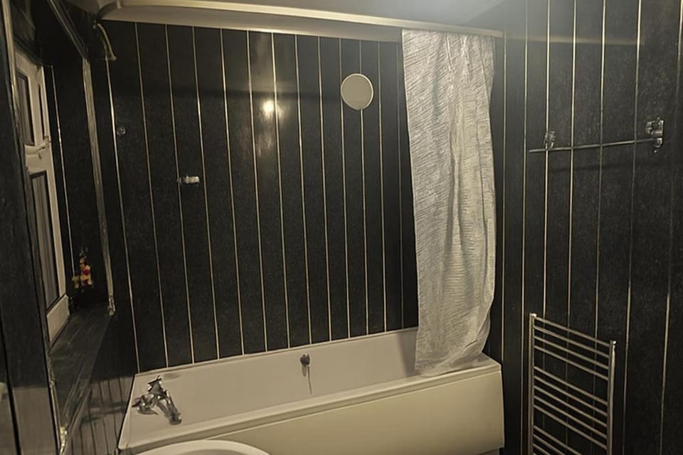 House-Sleeps 5 person -Etihad Stadium 15 min drive House in Oldham