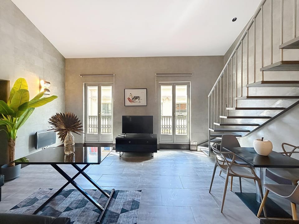 Hoche Apartment in Cannes