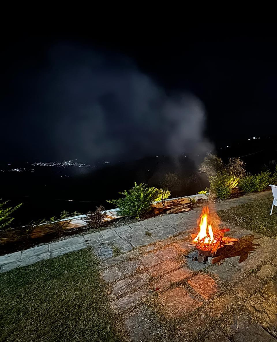 Night, Natural landscape, BBQ facilities, fireplace