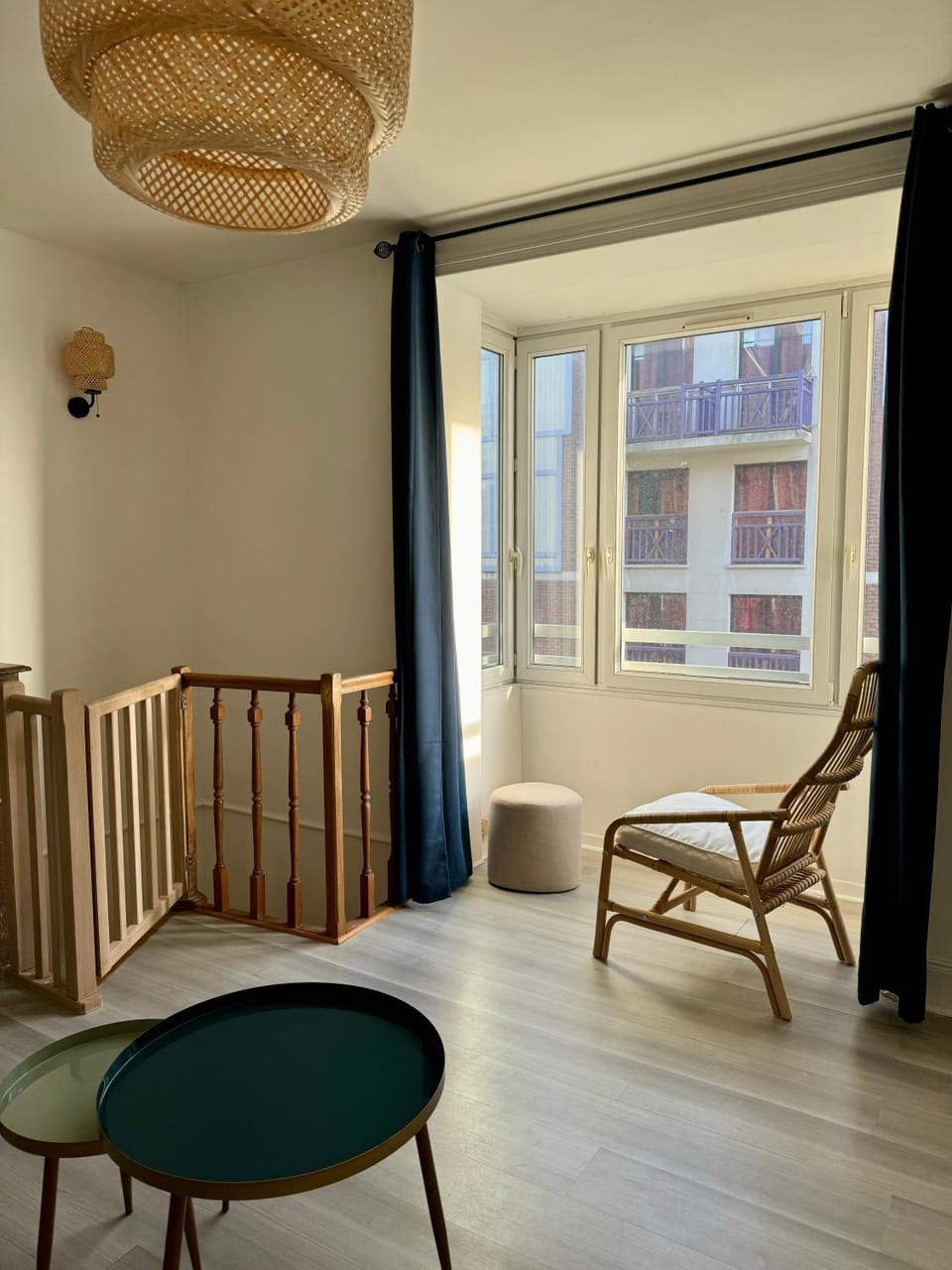 Day, Living room