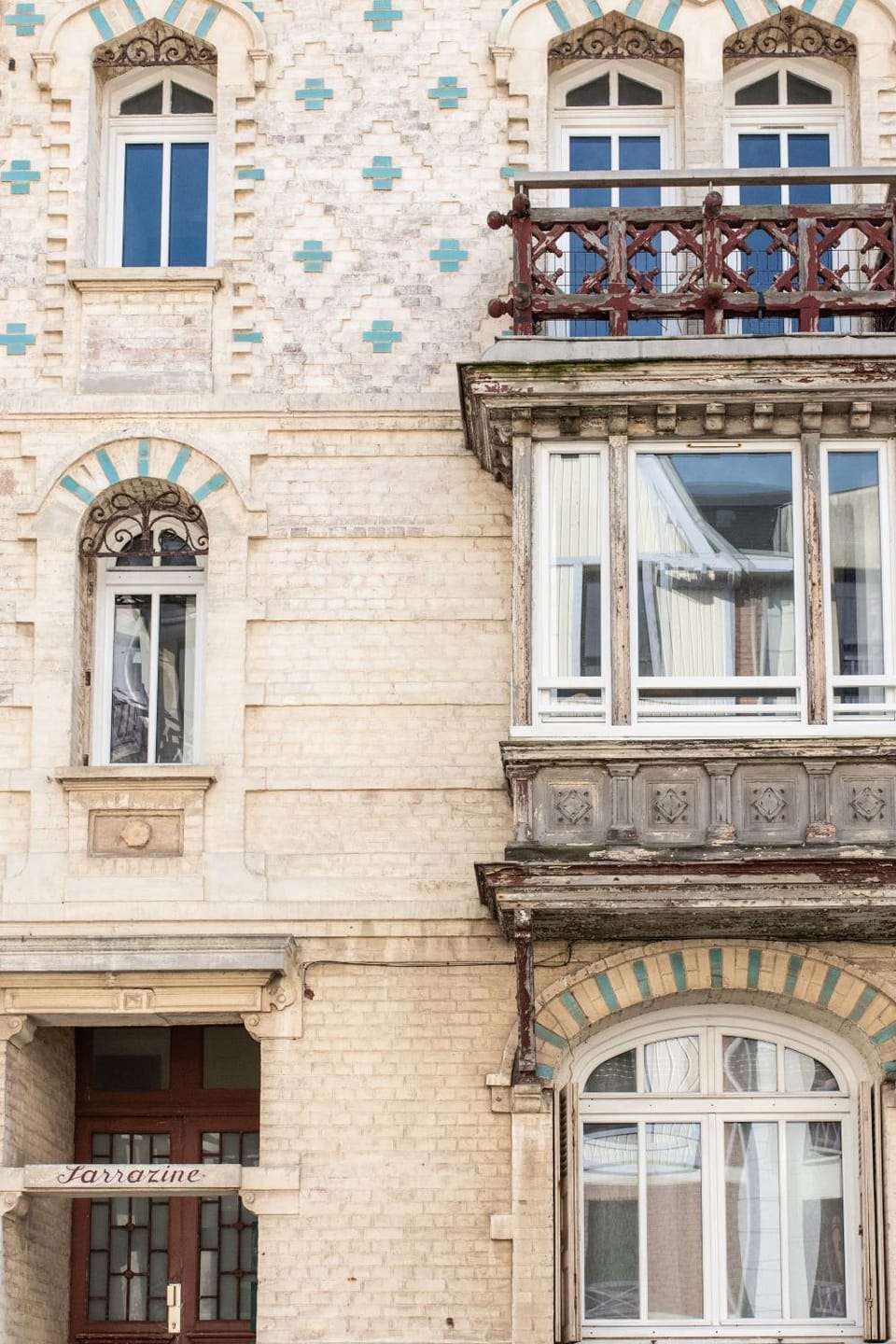 Property building, Facade/entrance