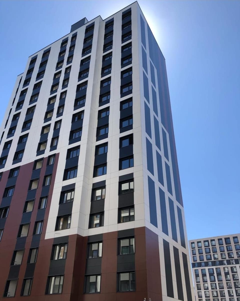 Property building, Day