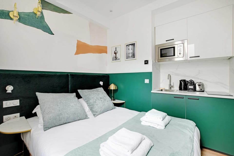 Bed, Coffee/tea facilities, Kitchen or kitchenette, Bedroom, microwave, toaster