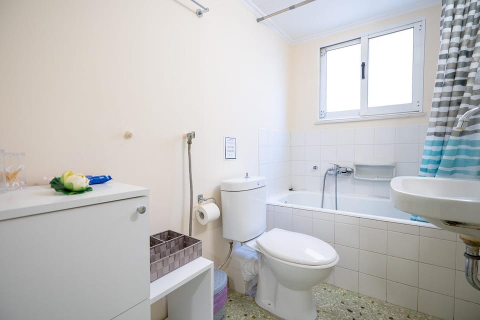 Toilet, Bathroom, Bath