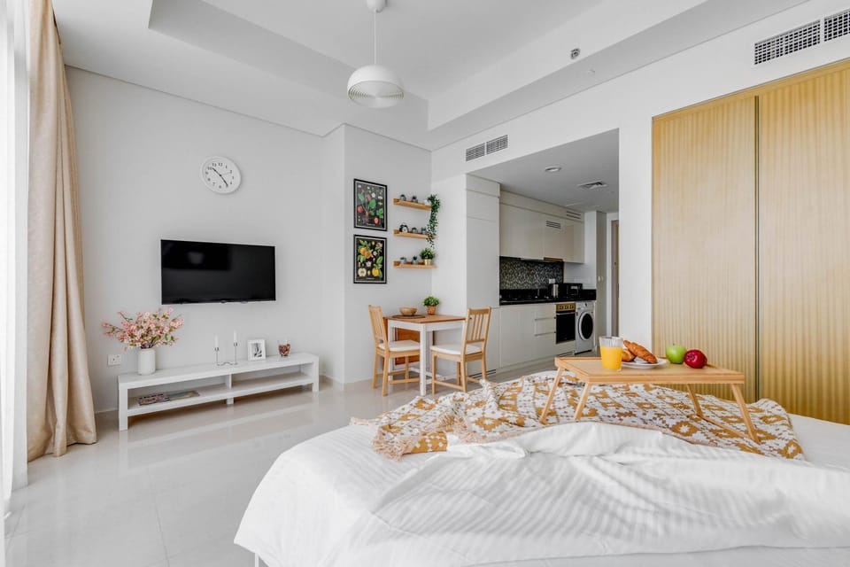Bed, TV and multimedia