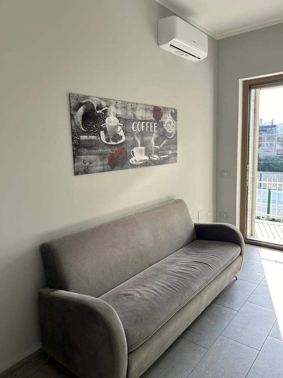 Living room, Seating area, Breakfast, air conditioner