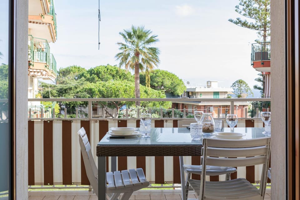 Day, Garden, View (from property/room), Balcony/Terrace, Dining area, Garden view