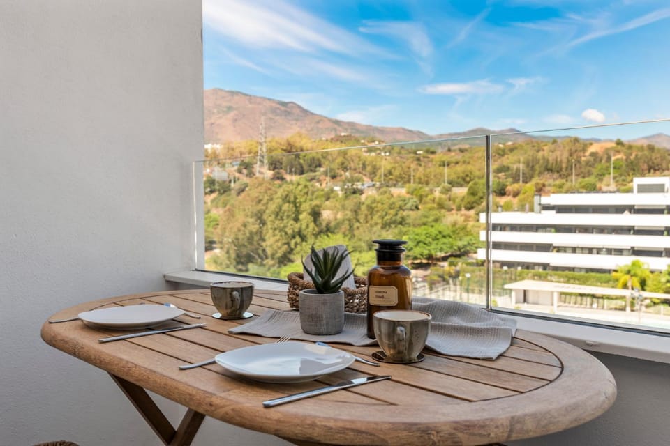 Balcony/Terrace, Mountain view