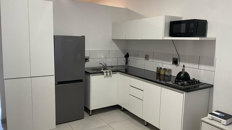 Coffee/tea facilities, Kitchen or kitchenette, microwave