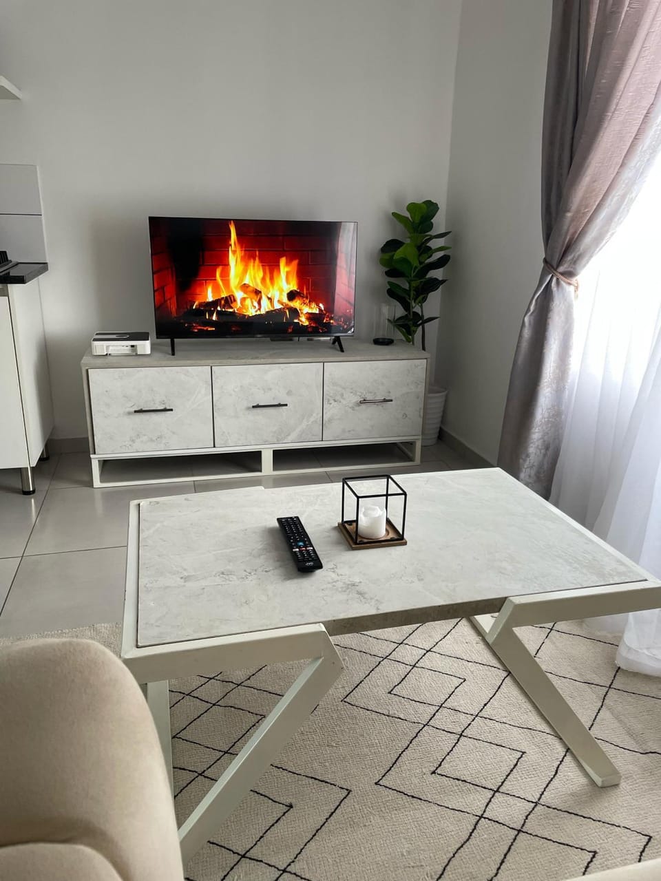 TV and multimedia, Seating area, Entertainment, internet