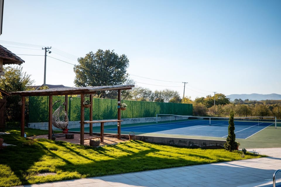 Tennis court