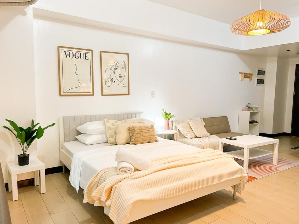 BGC Luxury, Venice Grand Canal Mall #vlrtc27c House in Makati