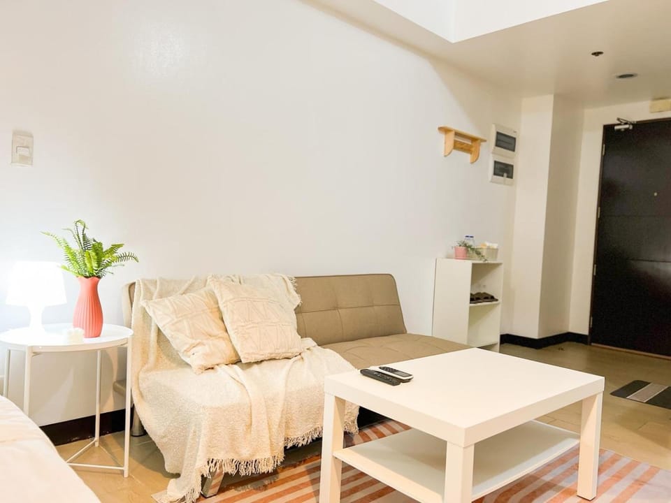BGC Luxury, Venice Grand Canal Mall #vlrtc27c House in Makati