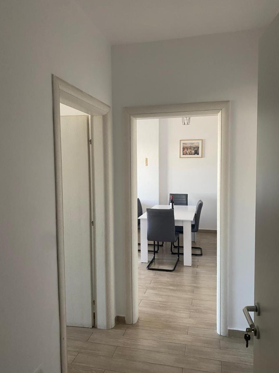Photo of the whole room, Dining area, Bedroom